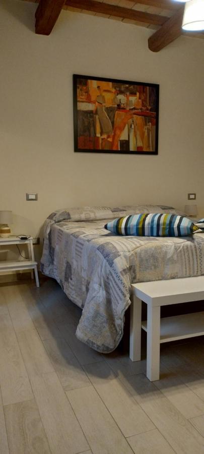 Sotto L'Ulivo Bed and Breakfast Mondavio Kamer foto